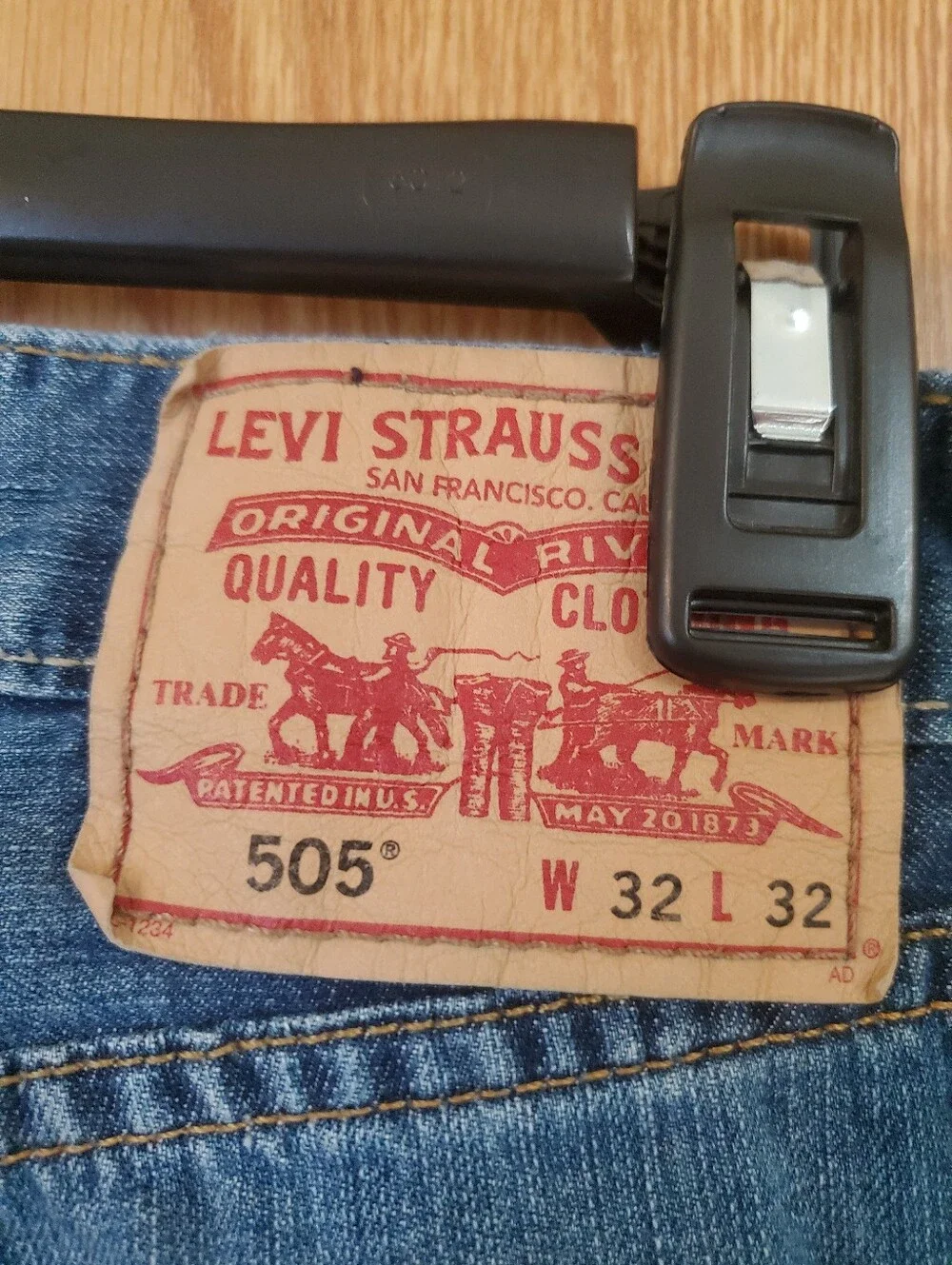 Levi's Mens 505 Straight Fit Jeans Light Blue Wash Size 32/32 100% Cotton